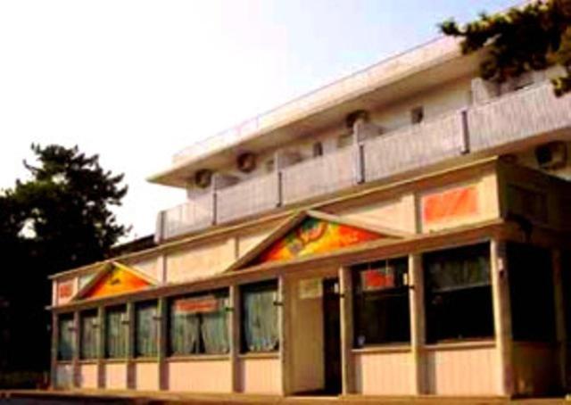 Hotel La Fenice Lignano Sabbiadoro Exteriör bild