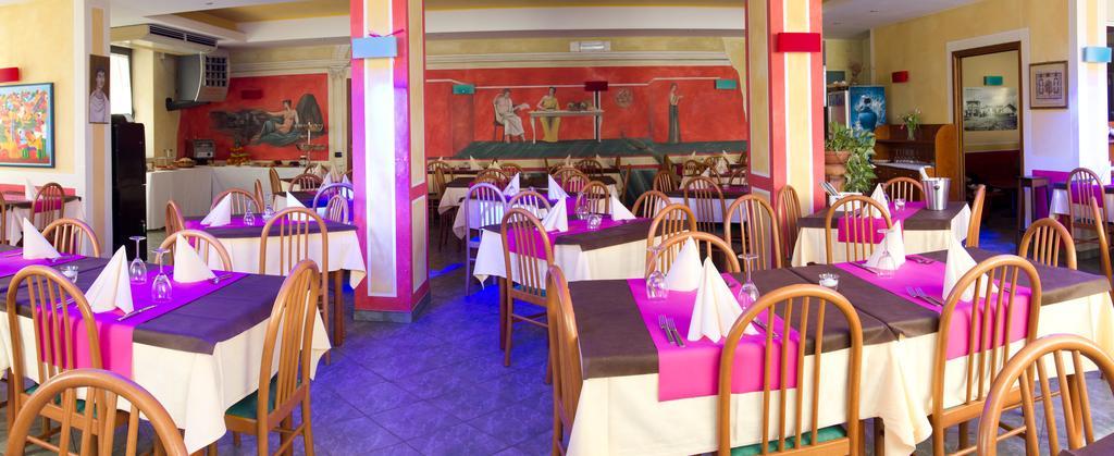 Hotel La Fenice Lignano Sabbiadoro Exteriör bild